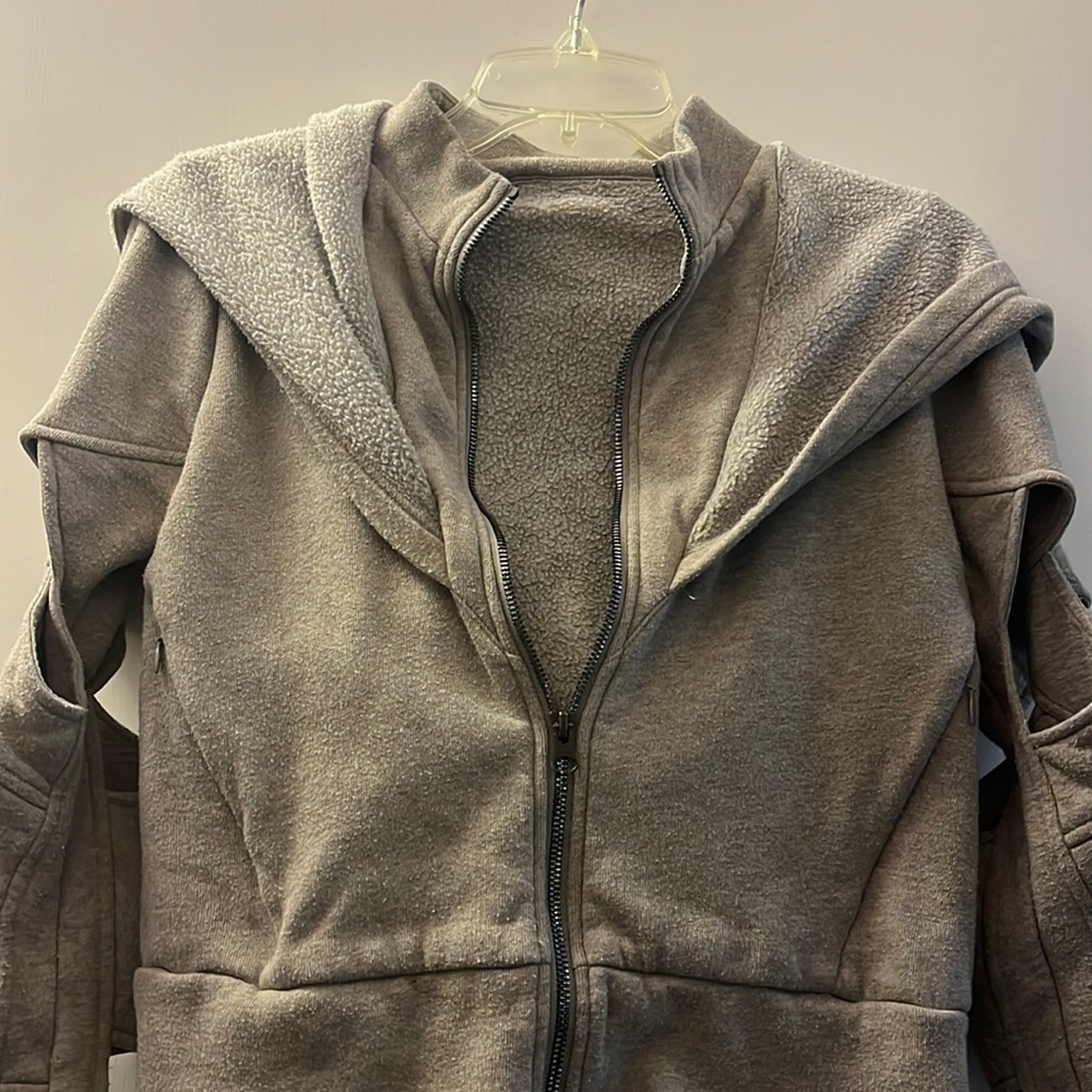 alo sweater